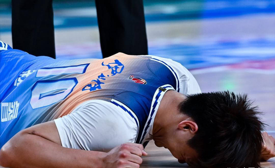 窗口期犹他爵士备战CBA季后赛,强势反弹细节曝光,引发热议,阵容厚度经受考验 -奇异果网站