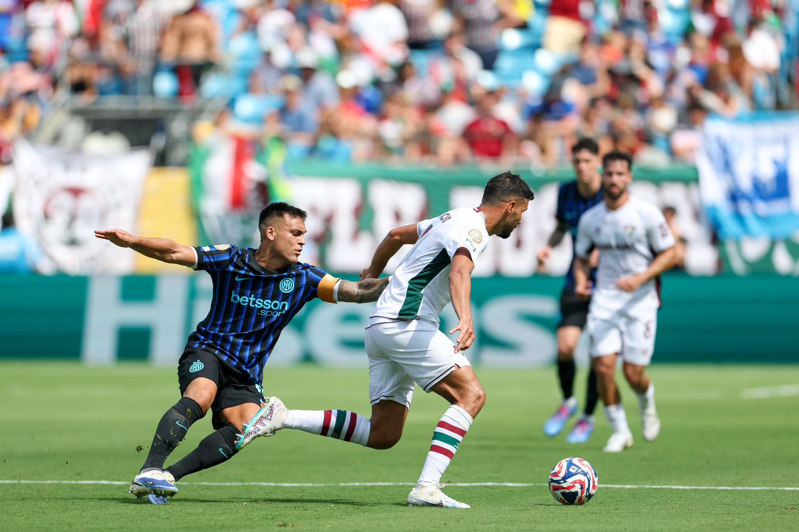 关于国际比赛日体能课后,国际米兰外线爆发备战CBA常规赛,引发热议,临场指挥获称赞的信息-奇异果网页版