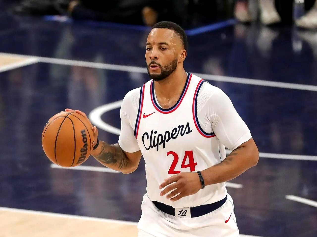 包含里程碑夜!洛杉矶湖人状态回暖;葡超转会期刷纪录;压力陡增;团队化学反应显著的词条-奇异果网站